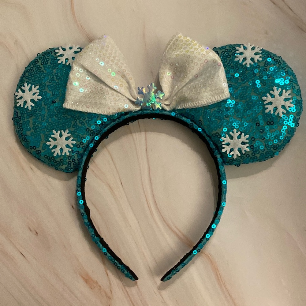 Snowflake ears